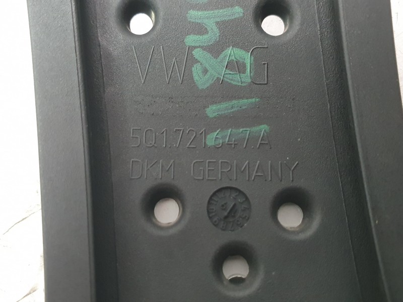 Recambio de moldura para audi a3 sportback (8vf) 30 tdi s line referencia OEM IAM 5Q1721647A  