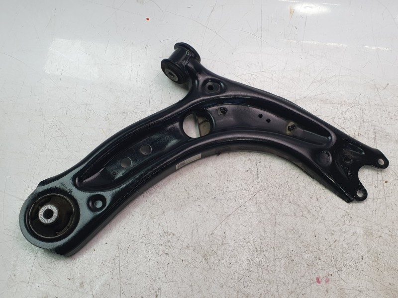 Recambio de brazo suspension inferior delantero derecho para audi a3 limousine (8ys, 8ym) 30 tdi referencia OEM IAM 5WA407152  