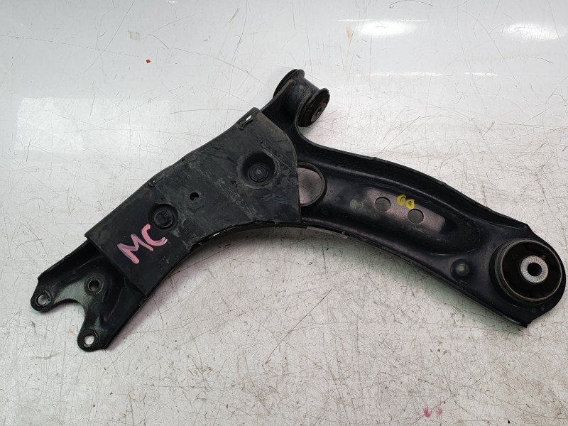 Recambio de brazo suspension inferior delantero derecho para audi a3 limousine (8ys, 8ym) 30 tdi referencia OEM IAM 5WA407152  