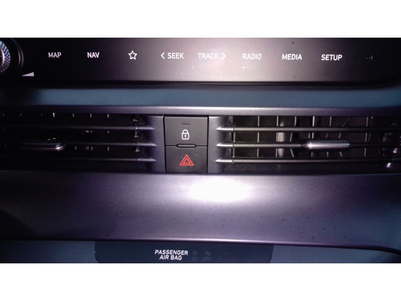 Recambio de warning para hyundai i20 iii (bc3, bi3) 1.0 t-gdi referencia OEM IAM   