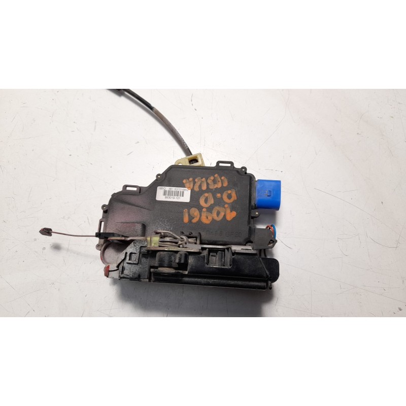 Recambio de cerradura puerta delantera derecha para seat ibiza (6l1) 1.9 sdi referencia OEM IAM 3B1837016BQ CRDVW1022 EZCVW006