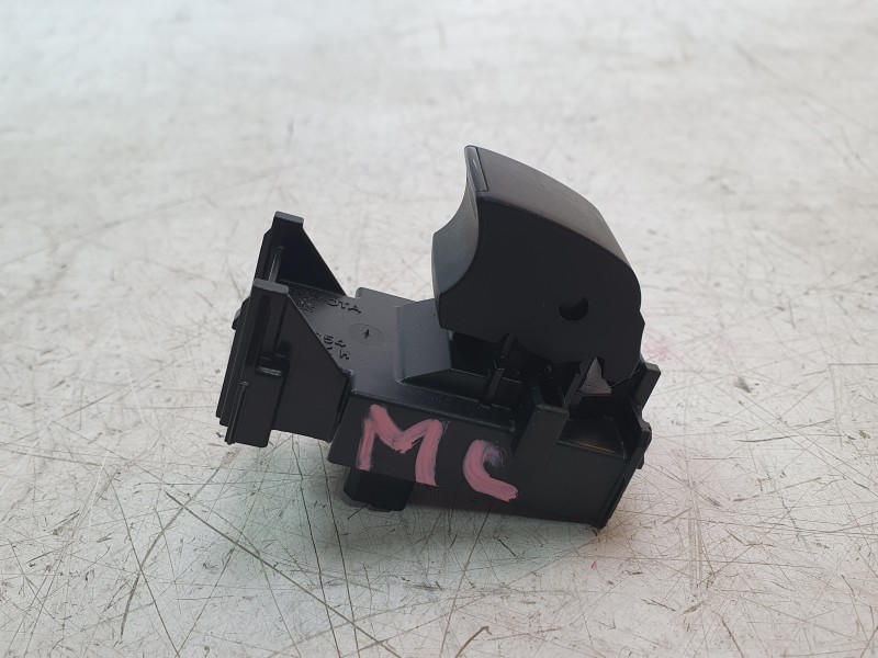 Recambio de mando elevalunas trasero derecho para toyota yaris (_p21_, _pa1_, _ph1_) 1.5 (mxpa11) referencia OEM IAM 8481002260 