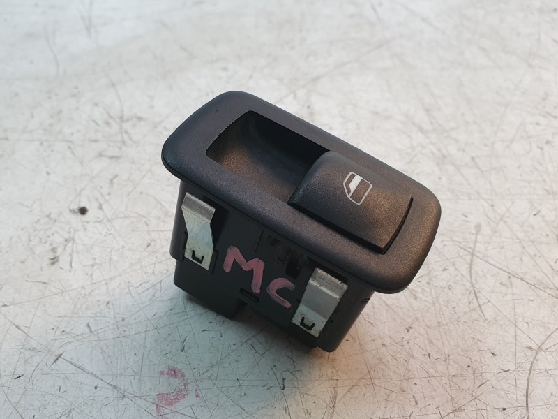 Recambio de mando elevalunas trasero izquierdo para jeep cherokee limited 4wd referencia OEM IAM 68214156AB  