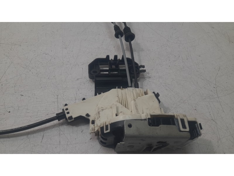 Recambio de cerradura puerta trasera izquierda para jeep cherokee limited 4wd referencia OEM IAM 68466852AA  