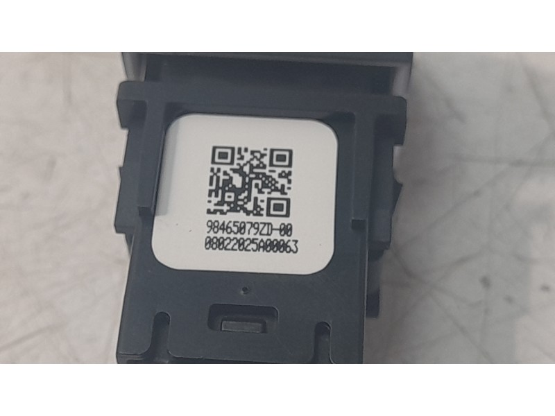 Recambio de warning para citroën nuevo citroen c3 turbo 100 s&s 6v max nuevo citroen c3 turbo 100 s&s 6v max referencia OEM IAM 