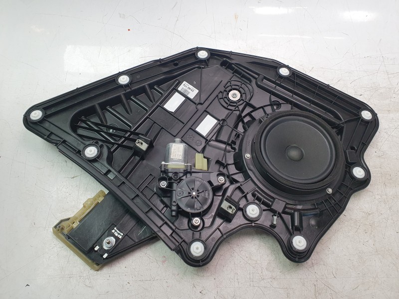 Recambio de elevalunas trasero derecho para ford kuga iii (dfk) 2.5 duratec plug-in-hybrid referencia OEM IAM LV4BS27000  