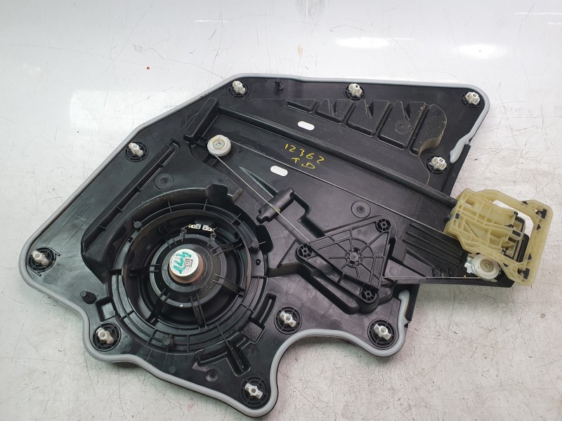 Recambio de elevalunas trasero derecho para ford kuga iii (dfk) 2.5 duratec plug-in-hybrid referencia OEM IAM LV4BS27000  