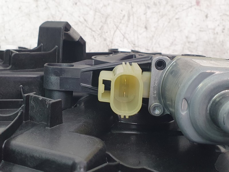 Recambio de elevalunas trasero derecho para ford kuga iii (dfk) 2.5 duratec plug-in-hybrid referencia OEM IAM LV4BS27000  