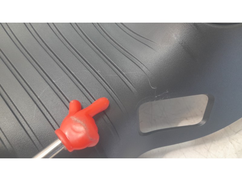Recambio de moldura para citroën nuevo citroen c3 turbo 100 s&s 6v max nuevo citroen c3 turbo 100 s&s 6v max referencia OEM IAM 