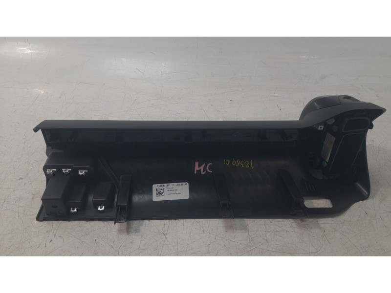 Recambio de moldura para citroën nuevo citroen c3 turbo 100 s&s 6v max nuevo citroen c3 turbo 100 s&s 6v max referencia OEM IAM 