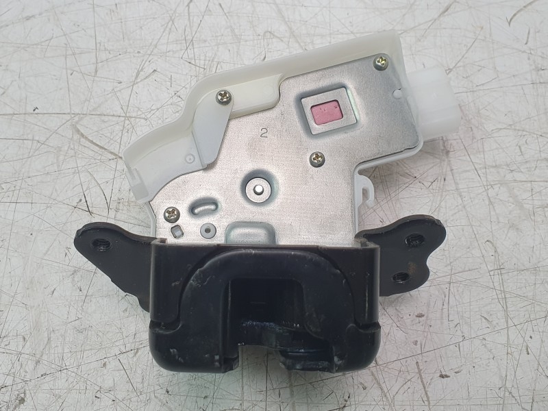 Recambio de cerradura maletero / porton para toyota c-hr hybrid active referencia OEM IAM 6935042090  