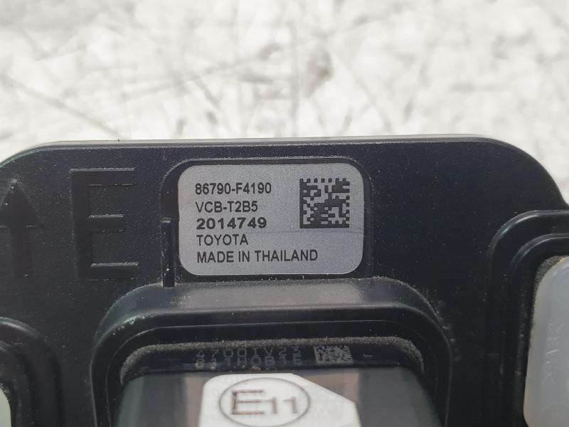 Recambio de camara vision trasera para toyota c-hr hybrid active referencia OEM IAM 86790F4190  