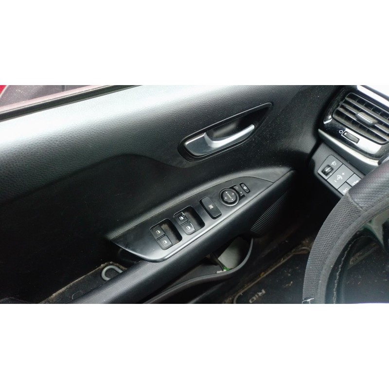 Recambio de mando elevalunas delantero izquierdo para kia rio iv (yb, sc, fb) 1.25 referencia OEM IAM   