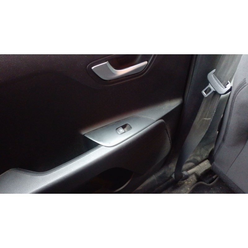 Recambio de mando elevalunas trasero izquierdo para kia rio iv (yb, sc, fb) 1.25 referencia OEM IAM   
