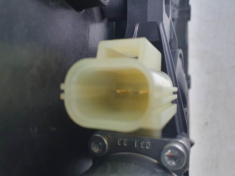 Recambio de elevalunas delantero izquierdo para ford kuga iii (dfk) 2.5 duratec plug-in-hybrid referencia OEM IAM LJ6BR23209AE  