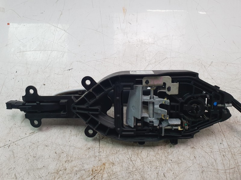Recambio de maneta exterior delantera derecha para ford kuga iii (dfk) 2.5 duratec plug-in-hybrid referencia OEM IAM LV4BS219A64