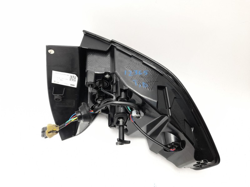 Recambio de piloto trasero derecho para dacia spring referencia OEM IAM 265505737R  