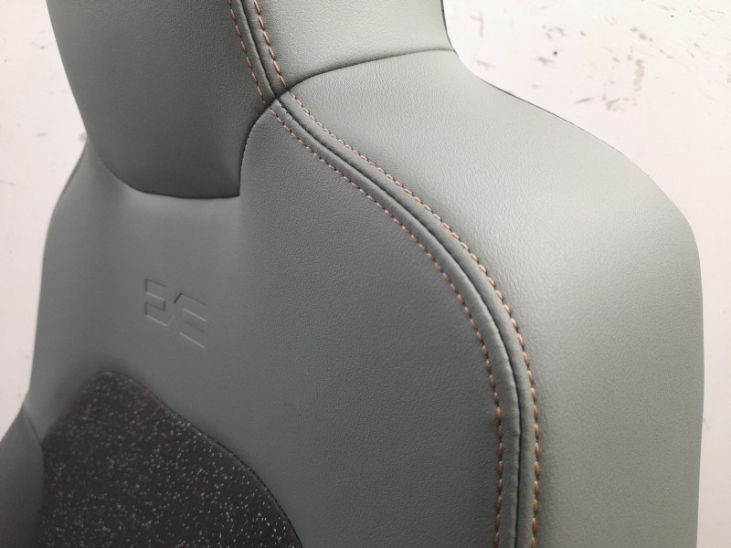 Recambio de juego asientos completo para dacia spring referencia OEM IAM 873702045R  