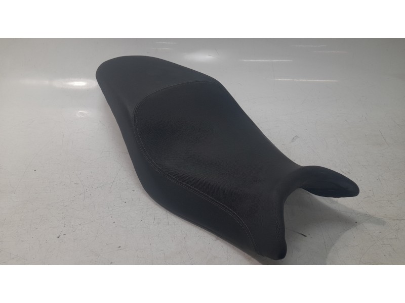 Recambio de asiento para yamaha mt mt-07 tracer (rm14) referencia OEM IAM B4TF47300100  