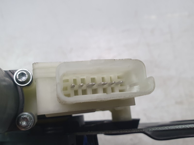 Recambio de elevalunas delantero izquierdo para citroën c4 picasso ii 1.6 bluehdi 120 referencia OEM IAM 9826076380  