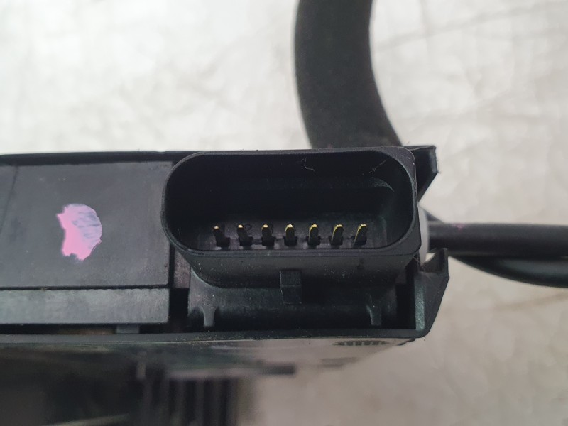 Recambio de cerradura puerta delantera izquierda para citroën c4 picasso ii 1.6 bluehdi 120 referencia OEM IAM 9810310380  