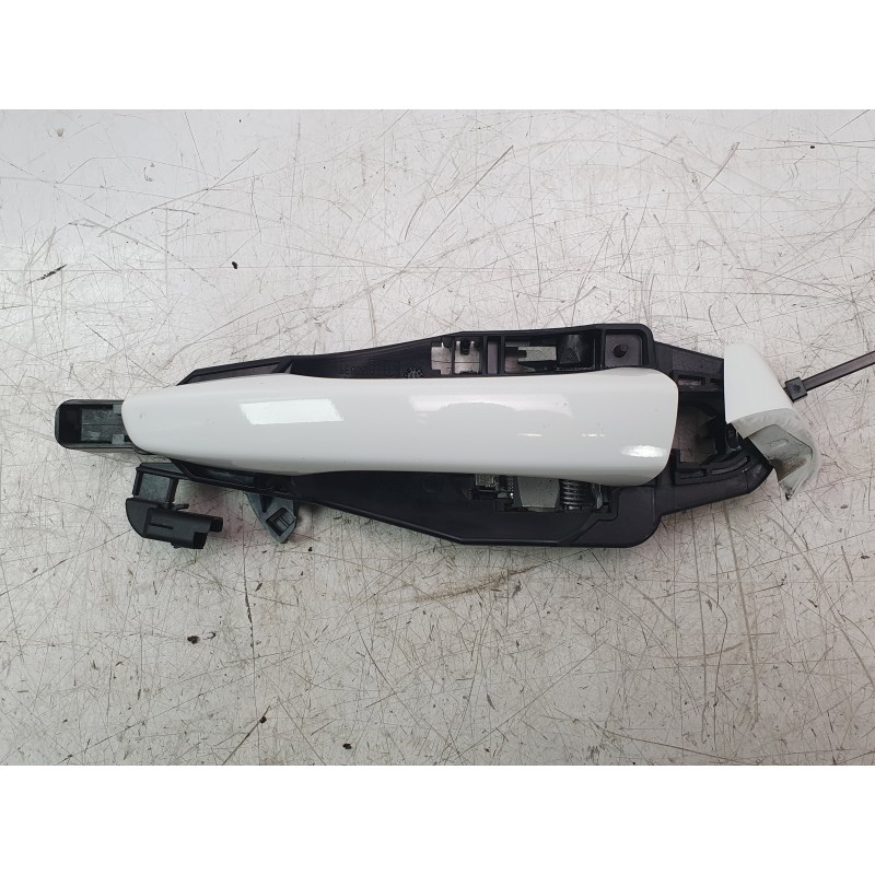 Recambio de maneta exterior delantera izquierda para citroën c4 picasso ii 1.6 bluehdi 120 referencia OEM IAM 981608261T  