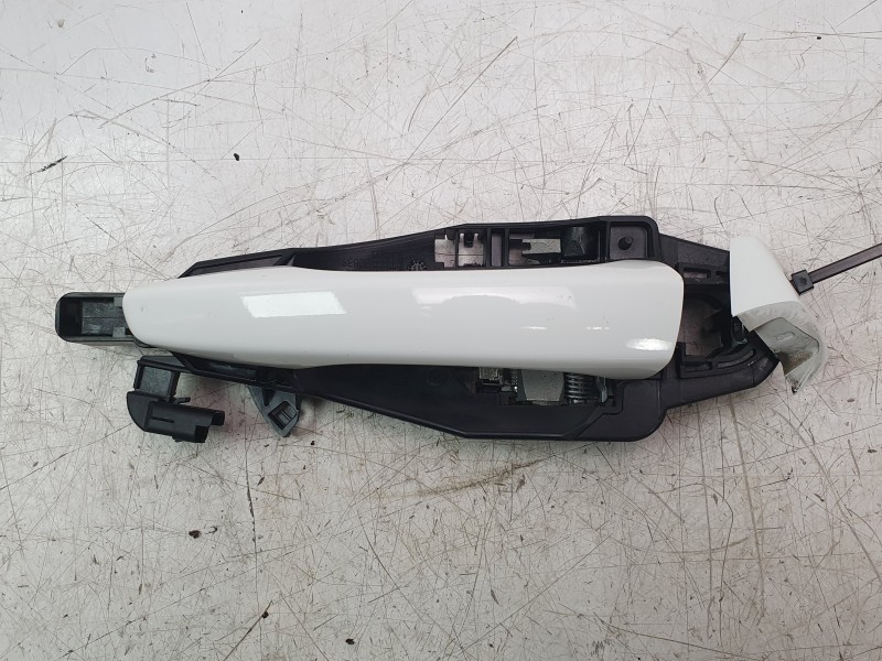 Recambio de maneta exterior delantera izquierda para citroën c4 picasso ii 1.6 bluehdi 120 referencia OEM IAM 981608261T  