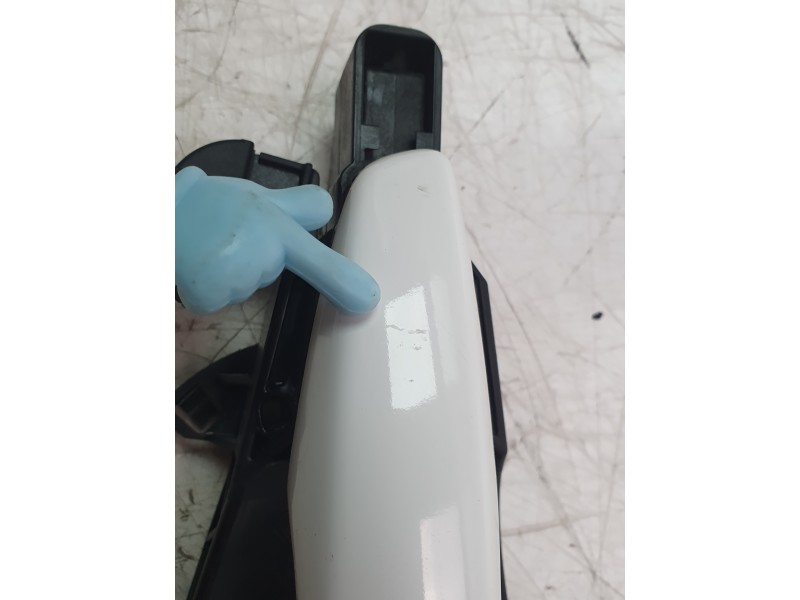 Recambio de maneta exterior delantera izquierda para citroën c4 picasso ii 1.6 bluehdi 120 referencia OEM IAM 981608261T  