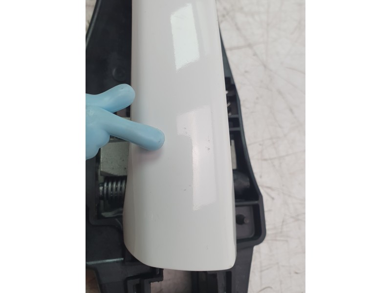 Recambio de maneta exterior delantera izquierda para citroën c4 picasso ii 1.6 bluehdi 120 referencia OEM IAM 981608261T  