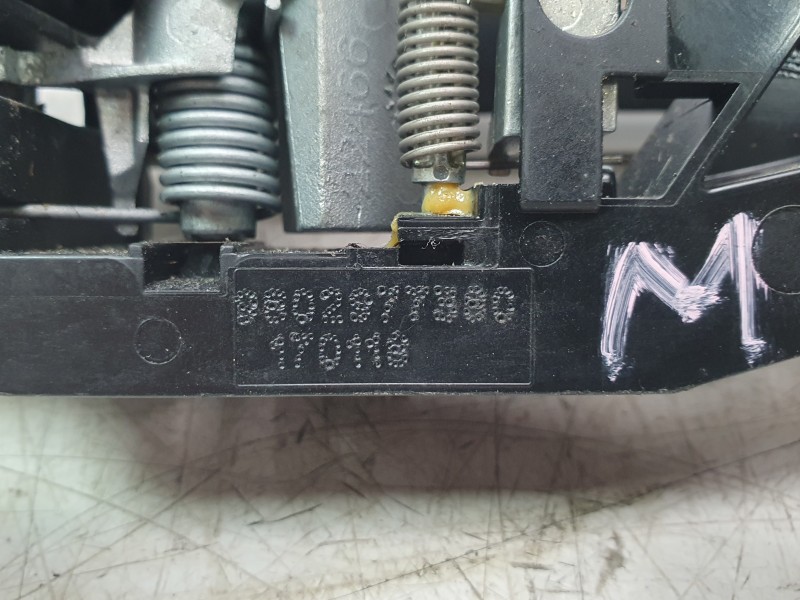 Recambio de maneta exterior delantera izquierda para citroën c4 picasso ii 1.6 bluehdi 120 referencia OEM IAM 981608261T  