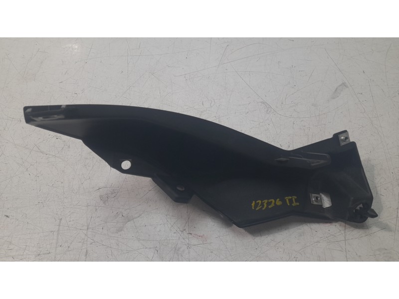 Recambio de moldura para yamaha mt mt-07 tracer (rm14) referencia OEM IAM BC6F173100  