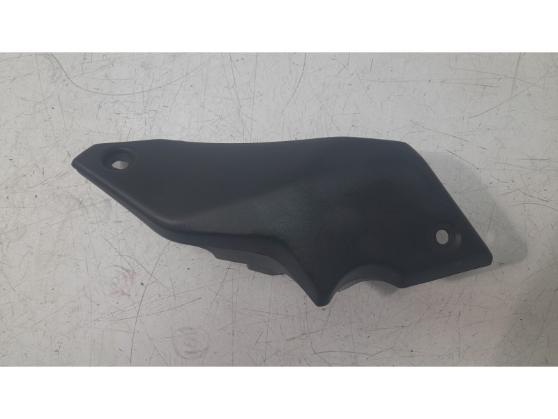 Recambio de moldura para yamaha mt mt-07 tracer (rm14) referencia OEM IAM BC6F1711  