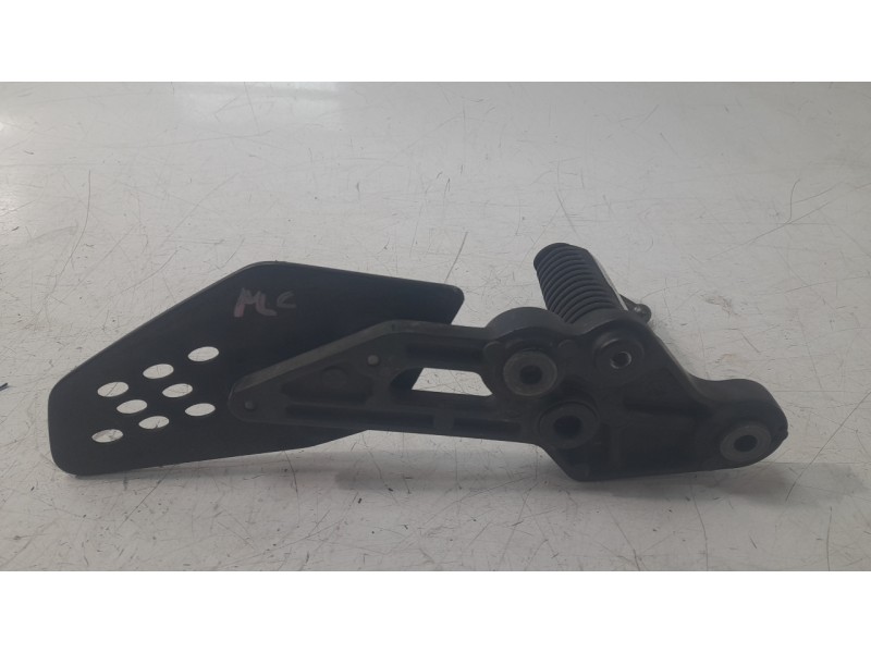 Recambio de estribo lateral para yamaha mt mt-07 tracer (rm14) referencia OEM IAM 1WS274421000  