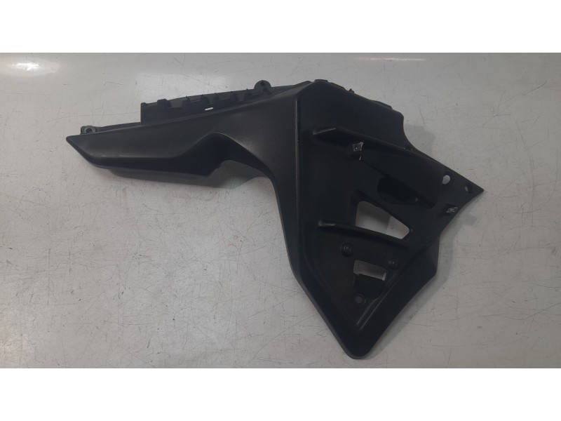 Recambio de moldura para yamaha mt mt-07 tracer (rm14) referencia OEM IAM B4TF413900  