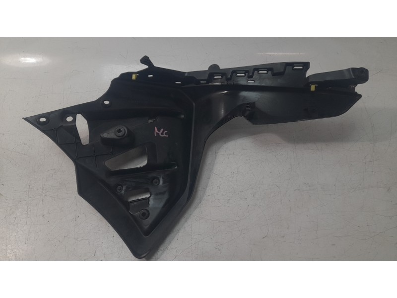 Recambio de moldura para yamaha mt mt-07 tracer (rm14) referencia OEM IAM B4TF413900  