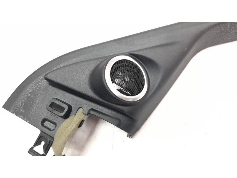 Recambio de moldura para land rover range rover evoque referencia OEM IAM K8D220904A  