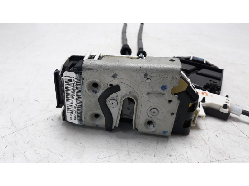 Recambio de cerradura puerta delantera derecha para jeep compass ii 1.6 m-jet cat referencia OEM IAM P68164358AB  