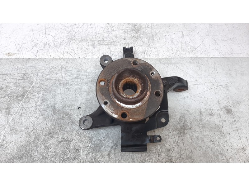 Recambio de mangueta delantera izquierda para renault captur limited referencia OEM IAM 400159304R  