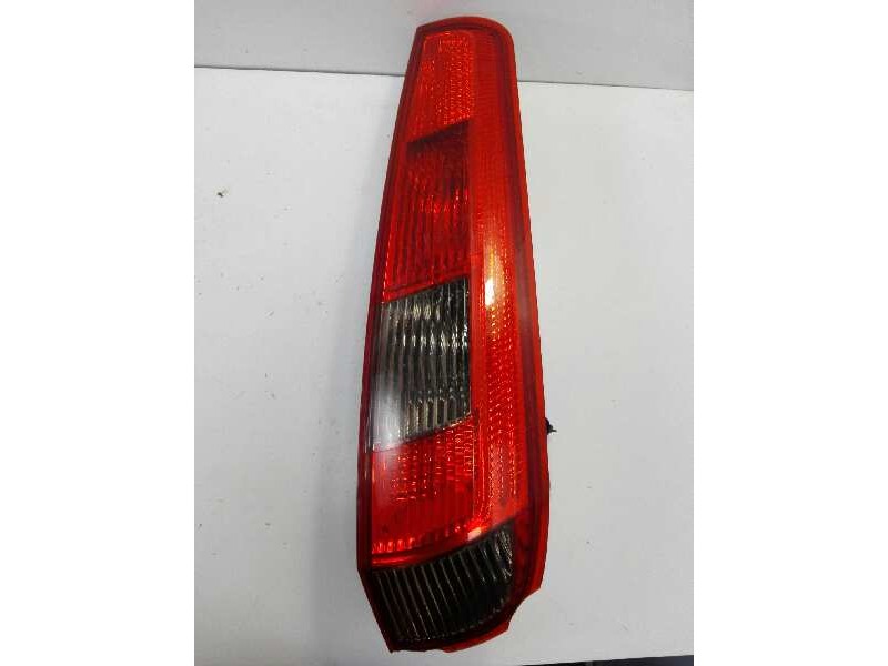 Recambio de piloto trasero derecho para ford fiesta (cbk) sport referencia OEM IAM 1324561 FD3404163 16310632