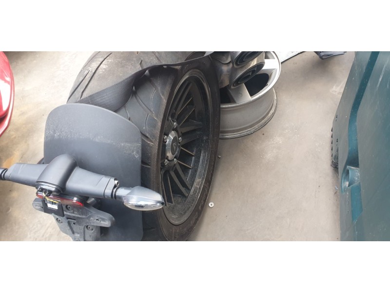Recambio de llanta trasera para triumph rocket 3 r referencia OEM IAM   