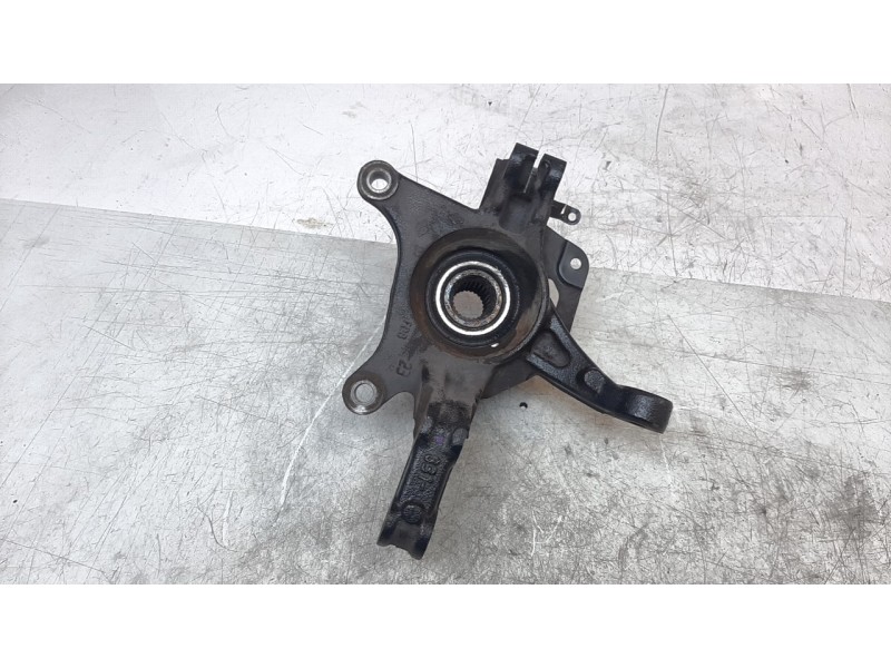 Recambio de mangueta delantera izquierda para renault captur limited referencia OEM IAM 400159304R  