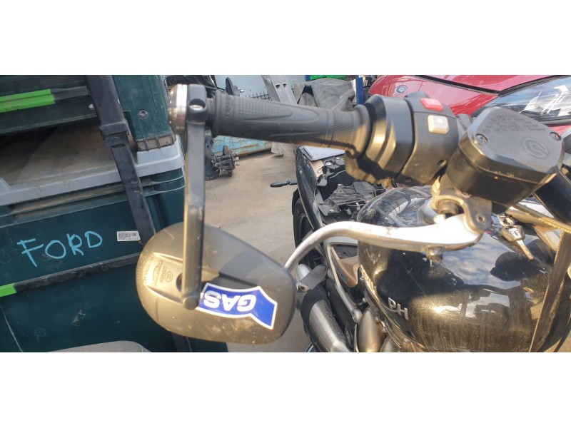 Recambio de retrovisor derecho para triumph rocket 3 r referencia OEM IAM   