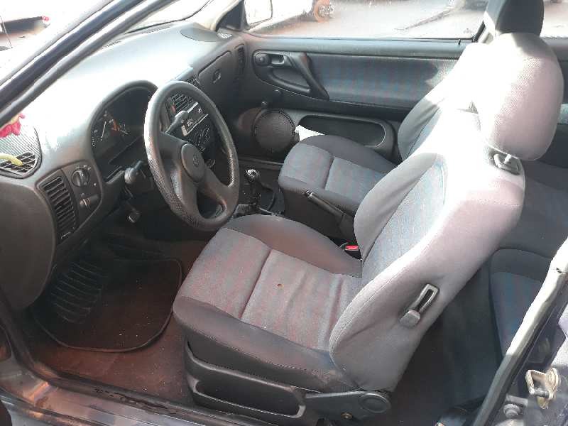 volkswagen polo berlina (6n1) del año 1995