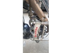 Recambio de pinza de freno delantera derecha para triumph rocket 3 r referencia OEM IAM T2029820   2