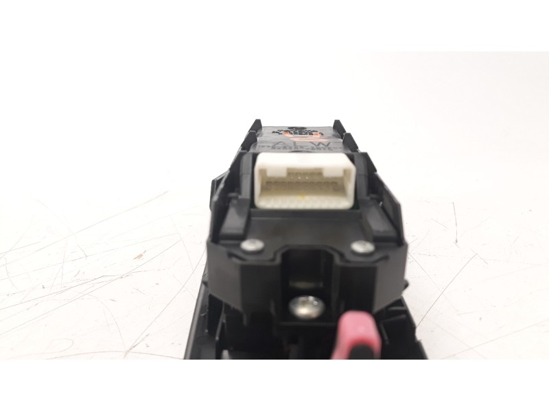 Recambio de mando elevalunas delantero izquierdo para lexus nx 2.5 16v cat (híbrido) referencia OEM IAM 8404078010  