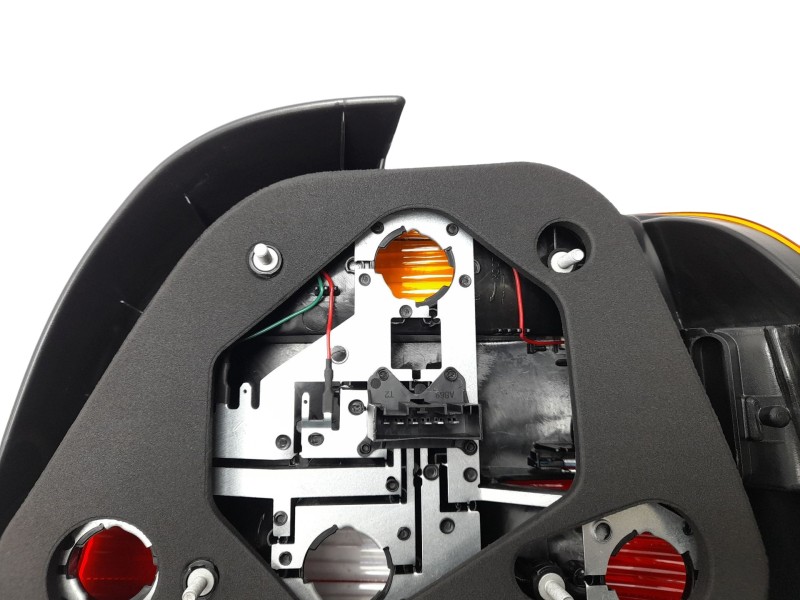 Recambio de piloto trasero izquierdo para bmw serie 5 berlina (e39) referencia OEM IAM 63216900209  BM0454164 , 2120513