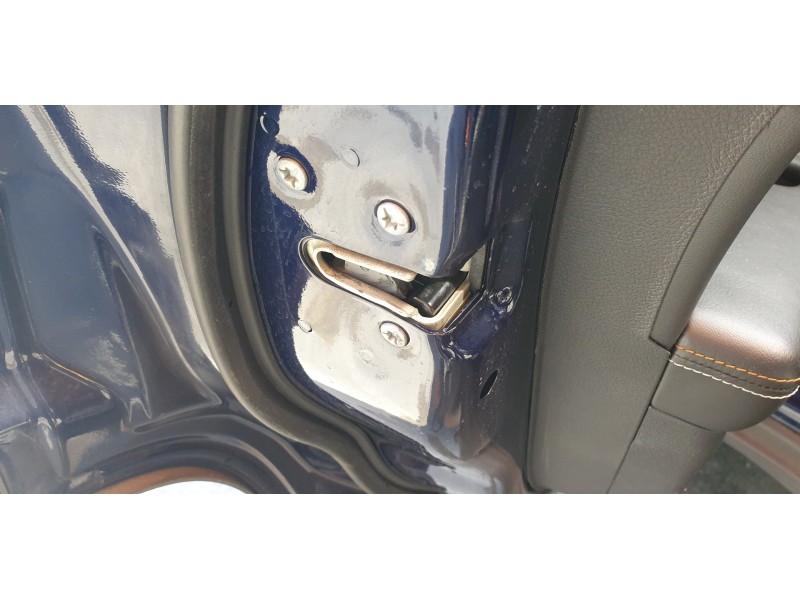 Recambio de cerradura puerta trasera izquierda para jeep compass ii 1.6 m-jet cat referencia OEM IAM P04589915AE  
