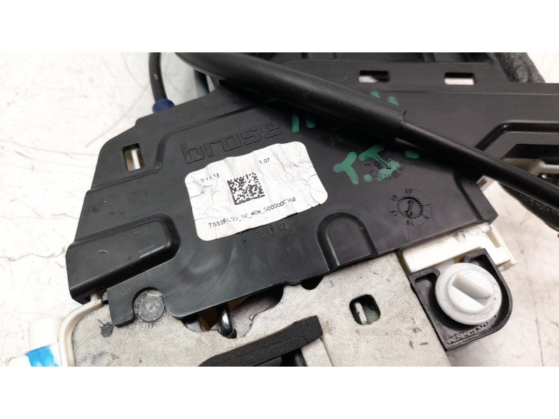 Recambio de cerradura puerta trasera izquierda para jeep compass ii 1.6 m-jet cat referencia OEM IAM P04589915AE  