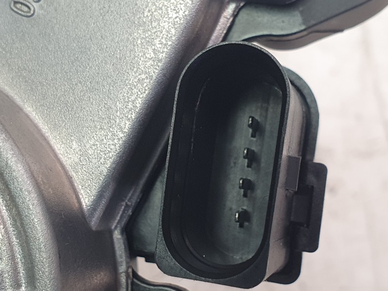 Recambio de motor limpia trasero para hyundai bayon 1.2 mpi 79 cv maxx (2024) referencia OEM IAM 98700Q0400  