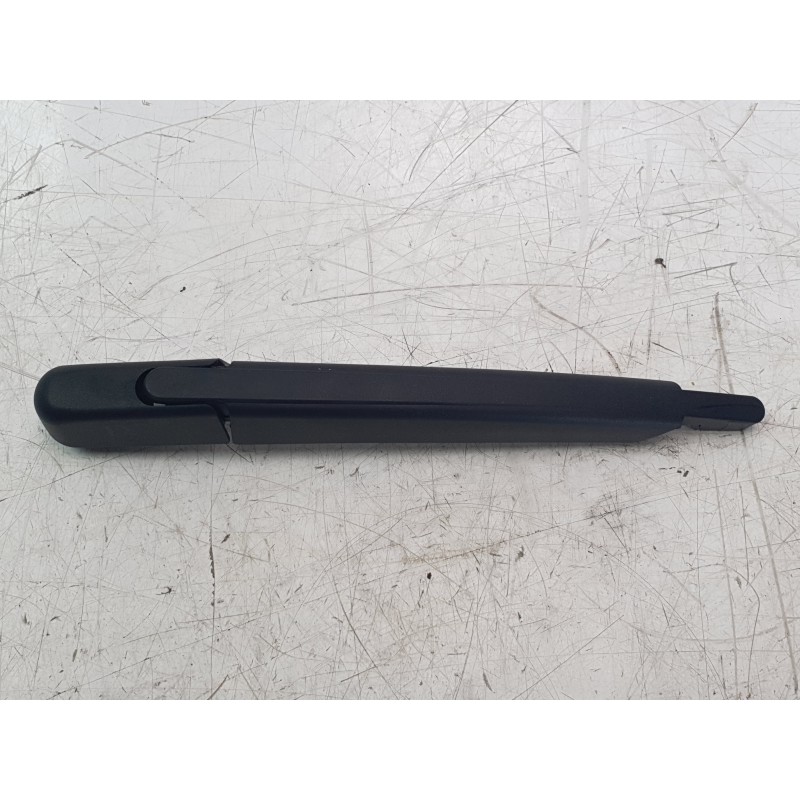 Recambio de brazo limpia trasero para hyundai bayon 1.2 mpi 79 cv maxx (2024) referencia OEM IAM 98815C8000  